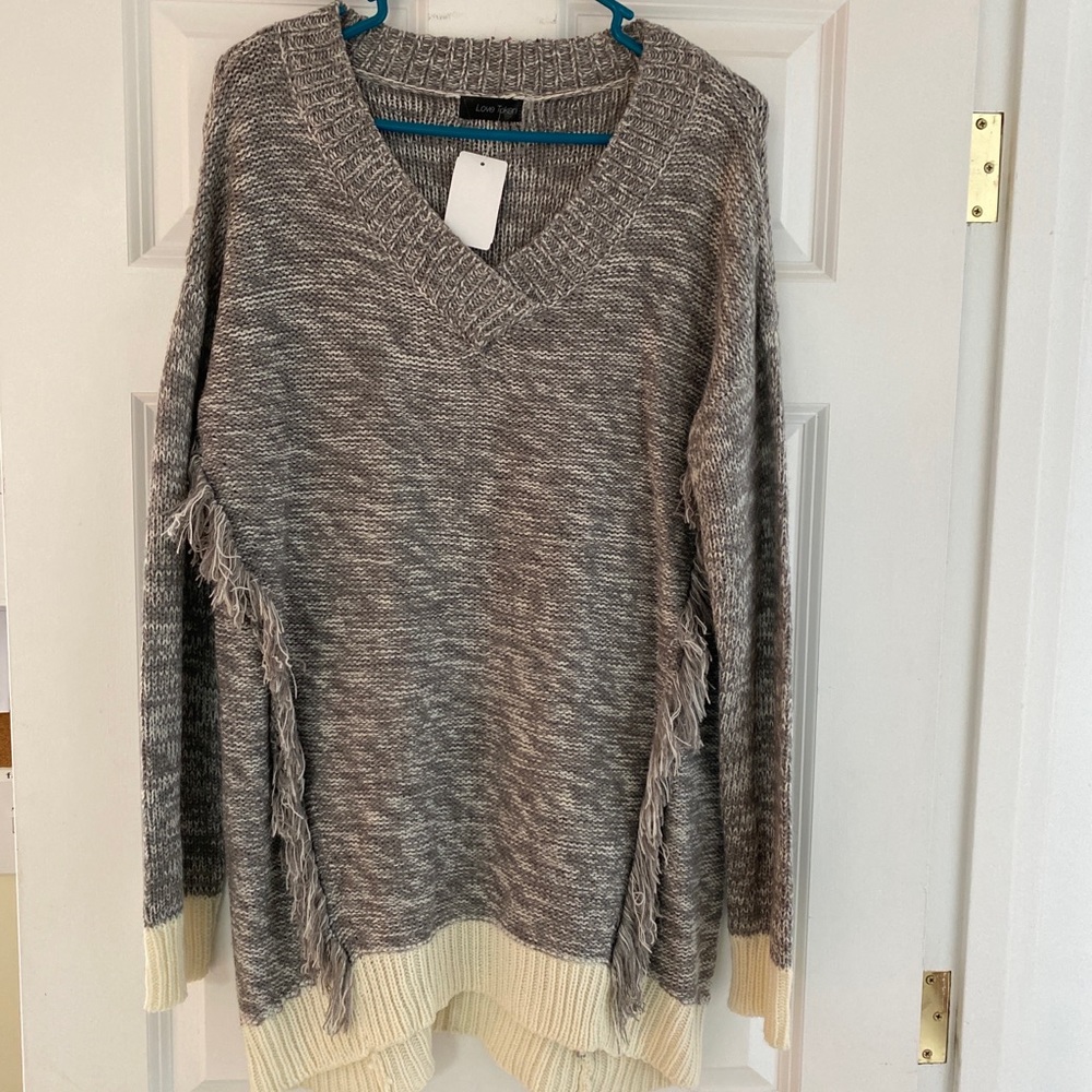 NWT Love Token Grey & White Amelia Fringe Sweater - Picture 5 of 8
